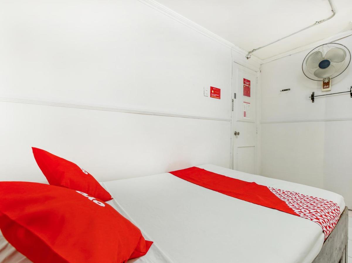 Oyo 842 City Smiles Apartelle San Juan  Екстер'єр фото