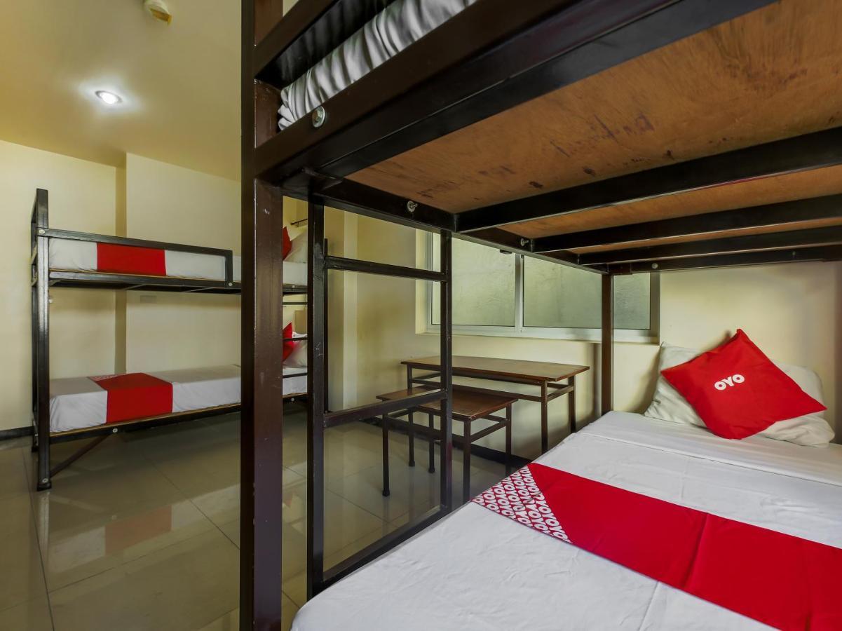 Oyo 842 City Smiles Apartelle San Juan  Екстер'єр фото