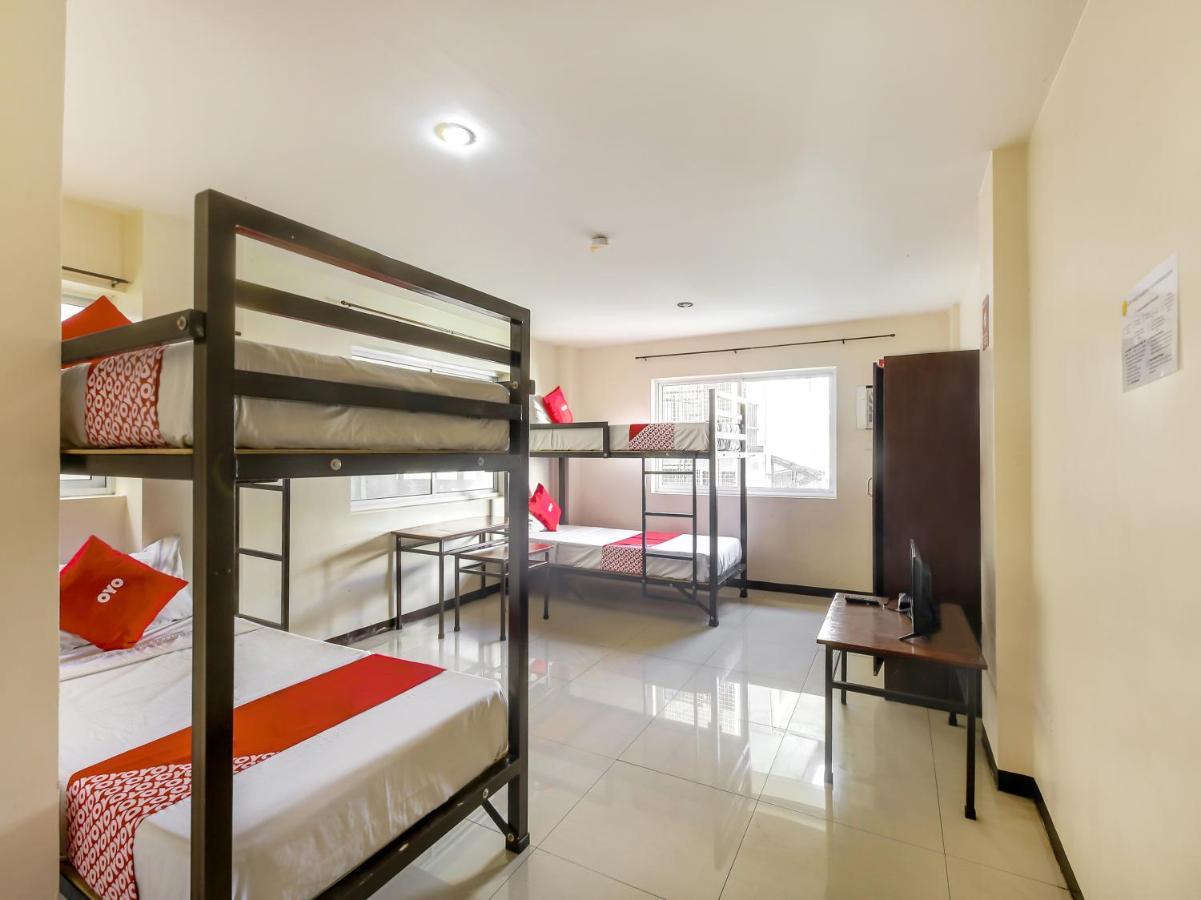 Oyo 842 City Smiles Apartelle San Juan  Екстер'єр фото